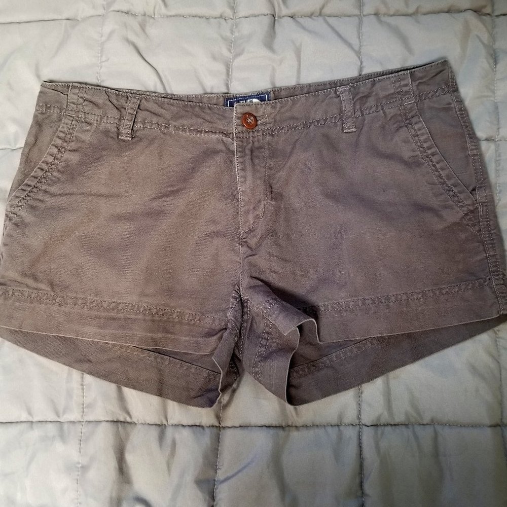 The North Face Short Shorts Women's SZ 10R Khaki Green 2.5" inseam Linen Blend